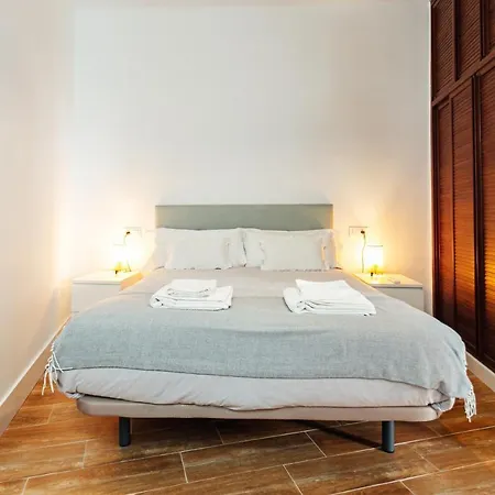 Alohamundi Peral Apartment Seville